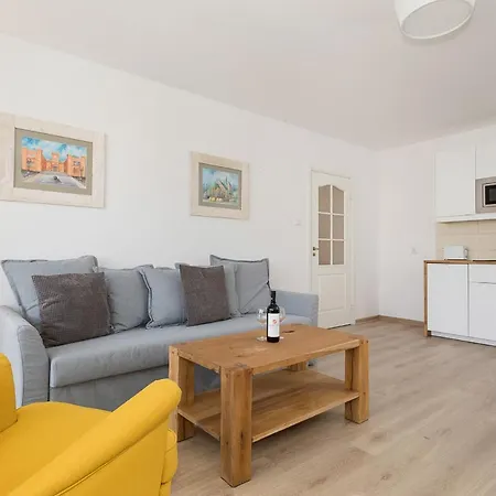 Jantar -port Ul. Westerplatte *